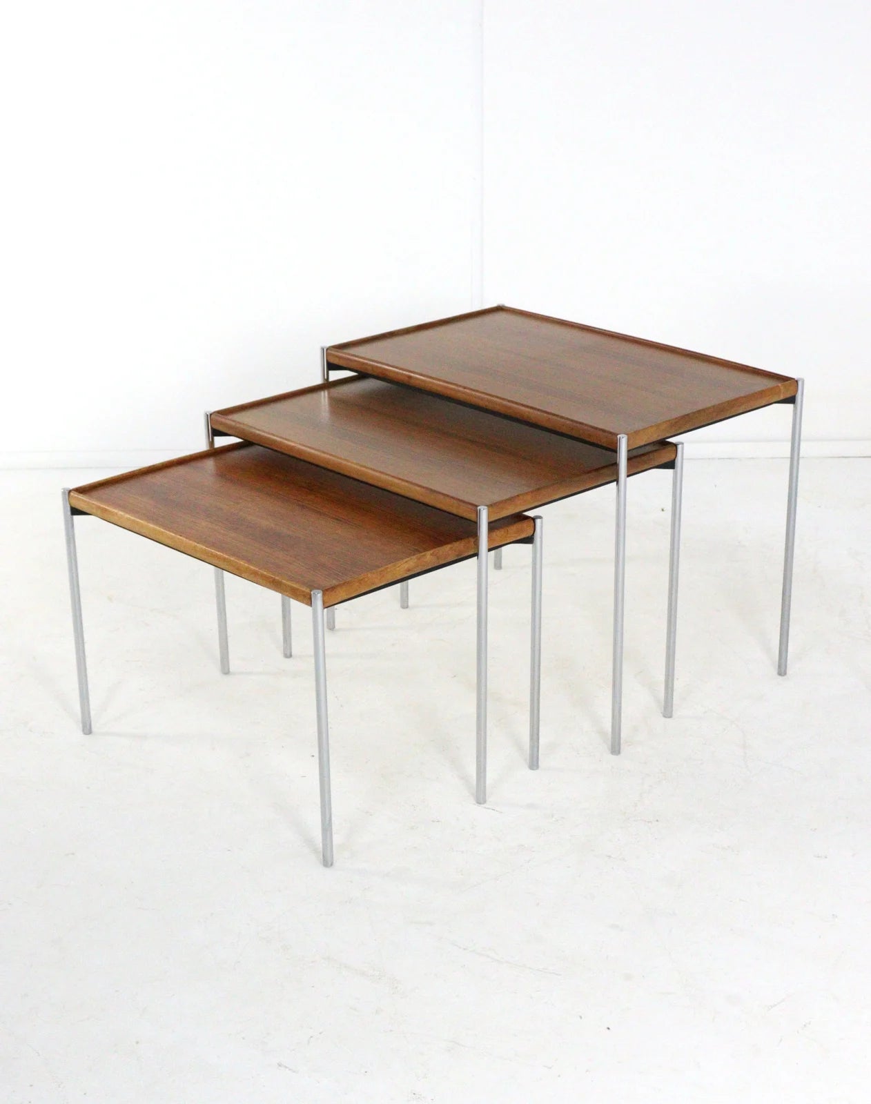 Set of 3 nest of tables Lämmle and Co with turnable tops - COLLECTORS RDAM