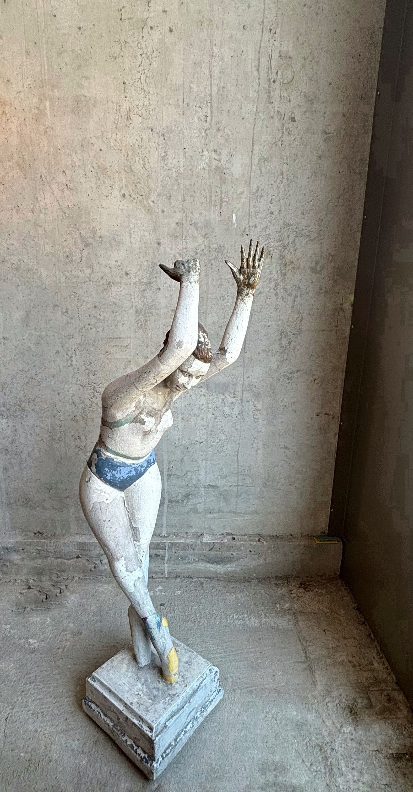 Beautiful statue of a ballerina, Paris, France, 1st half 20th century - COLLECTORS RDAM
