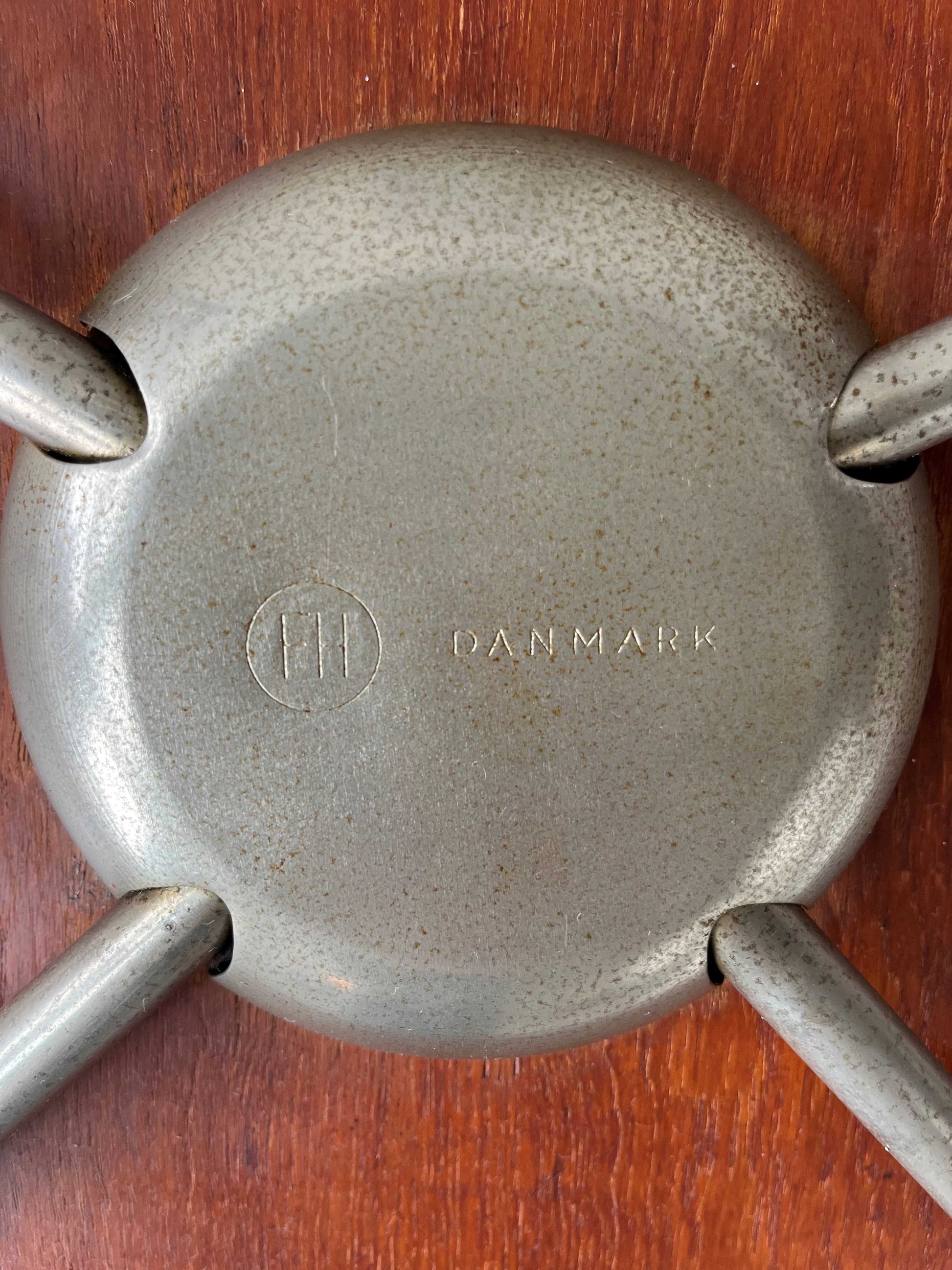 Mosquito 3105 chairl Arne Jacobsen - COLLECTORS RDAM