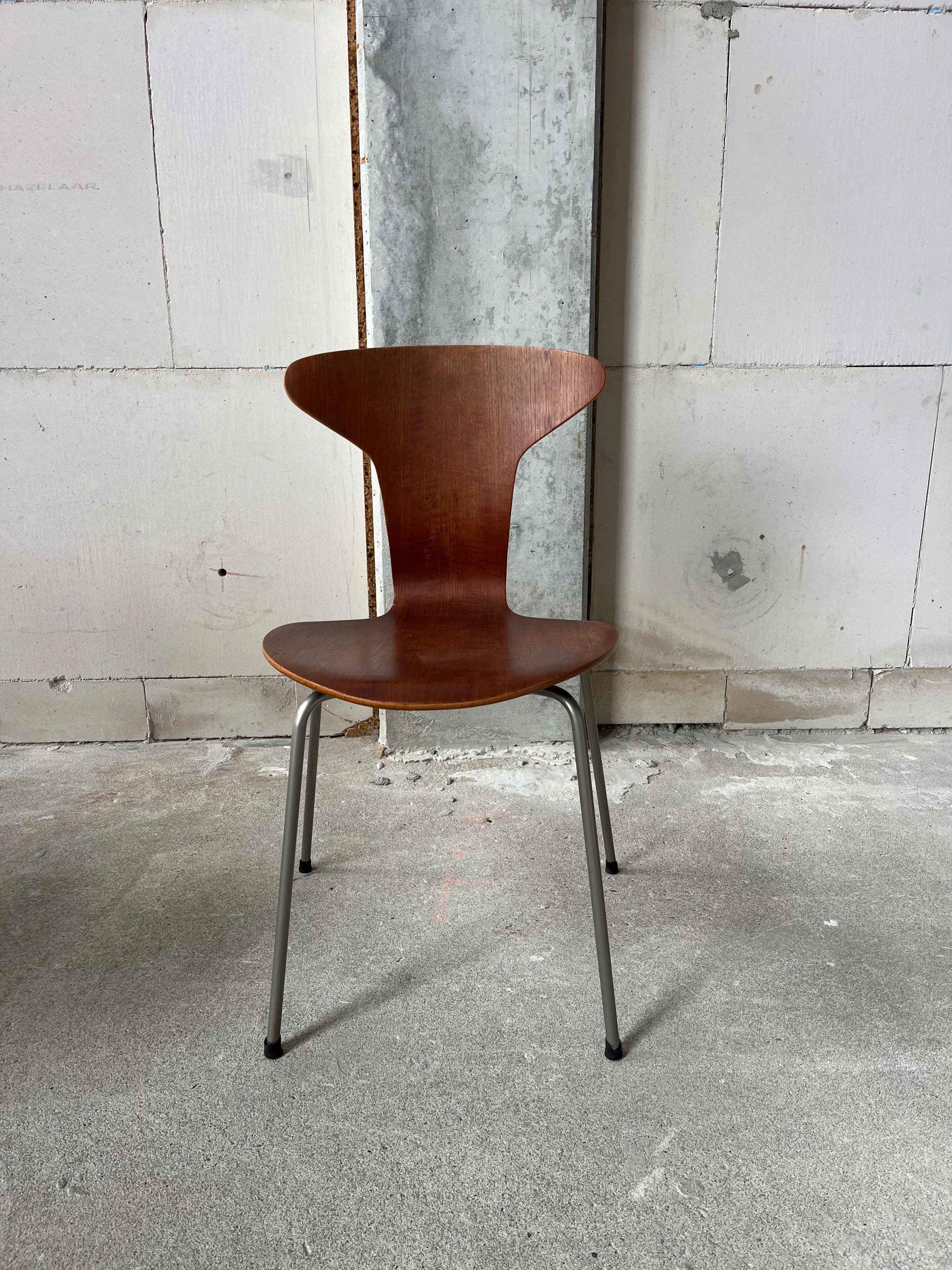 Mosquito 3105 chairl Arne Jacobsen - COLLECTORS RDAM