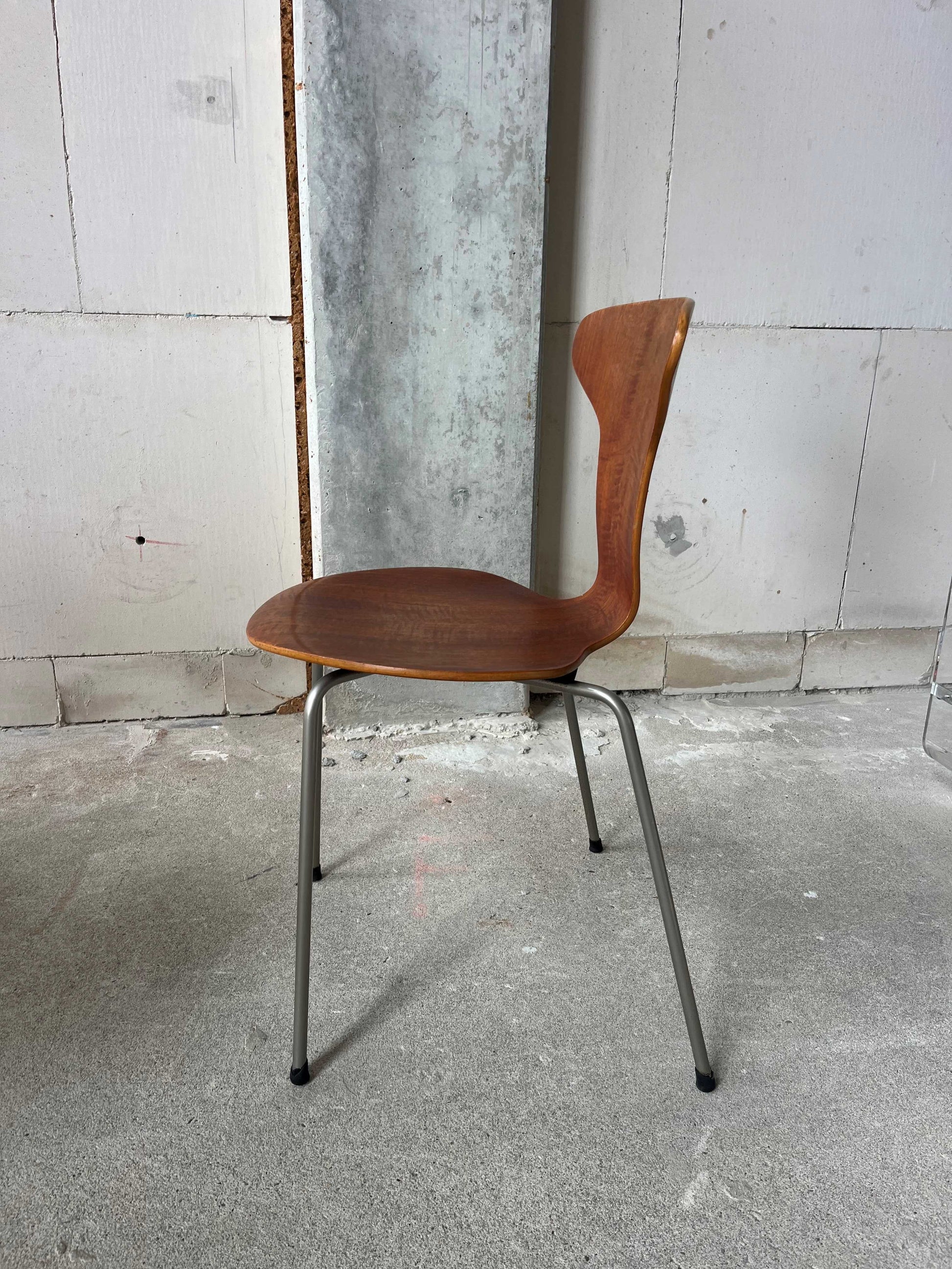 Mosquito 3105 chairl Arne Jacobsen - COLLECTORS RDAM