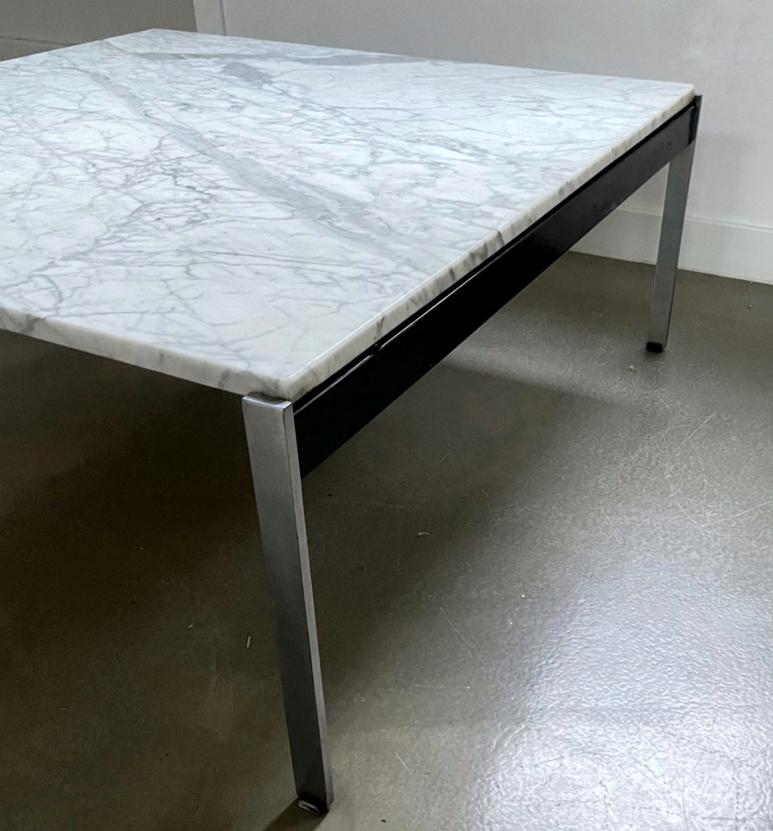 Rare 020 series marble coffee table, Kho Liang le for Artifort, 1950s - COLLECTORS RDAM