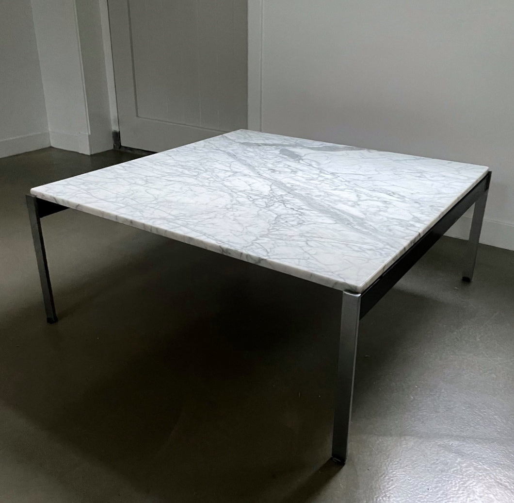 Rare 020 series marble coffee table, Kho Liang le for Artifort, 1950s - COLLECTORS RDAM