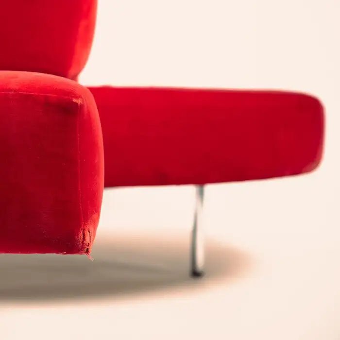 Tatlin round red velvet sofa by Edra, centre piece, Italy, 1980s - COLLECTORS RDAM